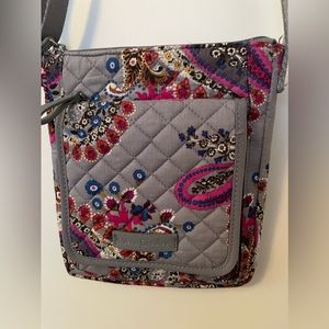 Vera Bradley mini hipster crossbody in Heritage Paisley pattern. EUC.